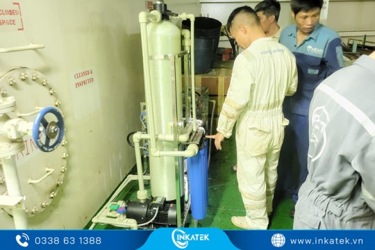 Lắp máy lọc nước mặn thành nước ngọt cho tàu cá có dễ không?